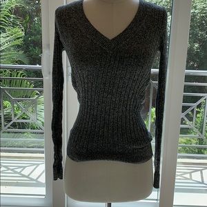 EXPRESS V NECK RIBBED SWEATER// NWOT